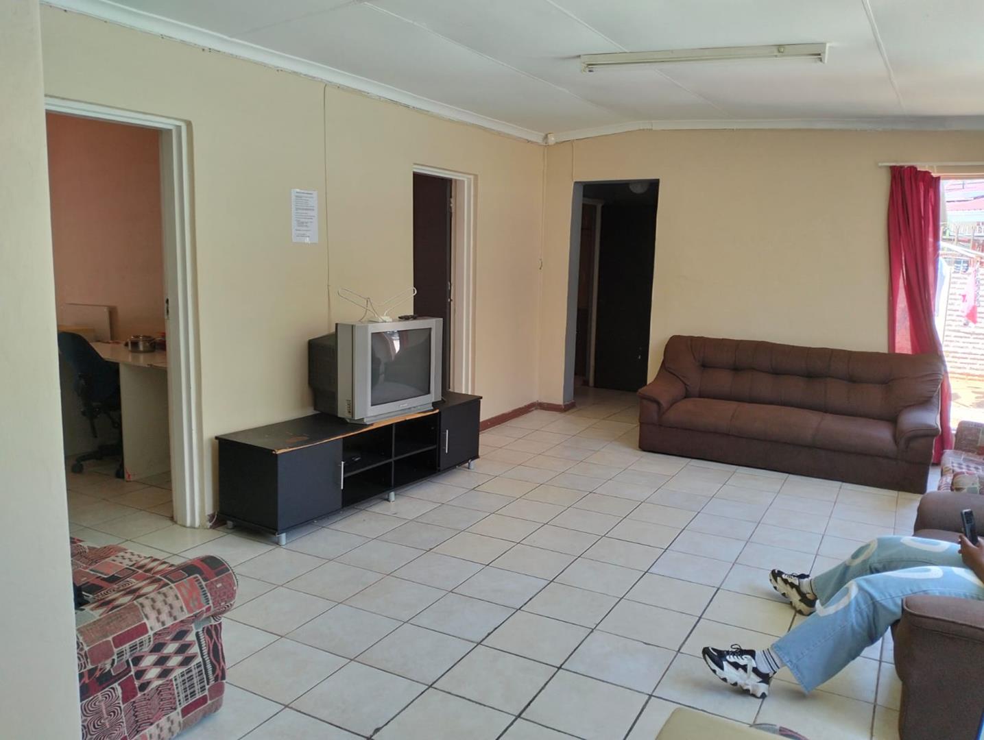10 Bedroom Property for Sale in Brandwag Free State